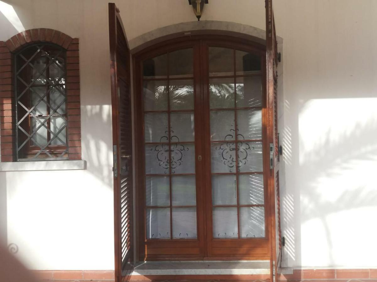 Da Adria Al Corvenale - Casa Vacanze Carrara - Βίλα Εξωτερικό φωτογραφία