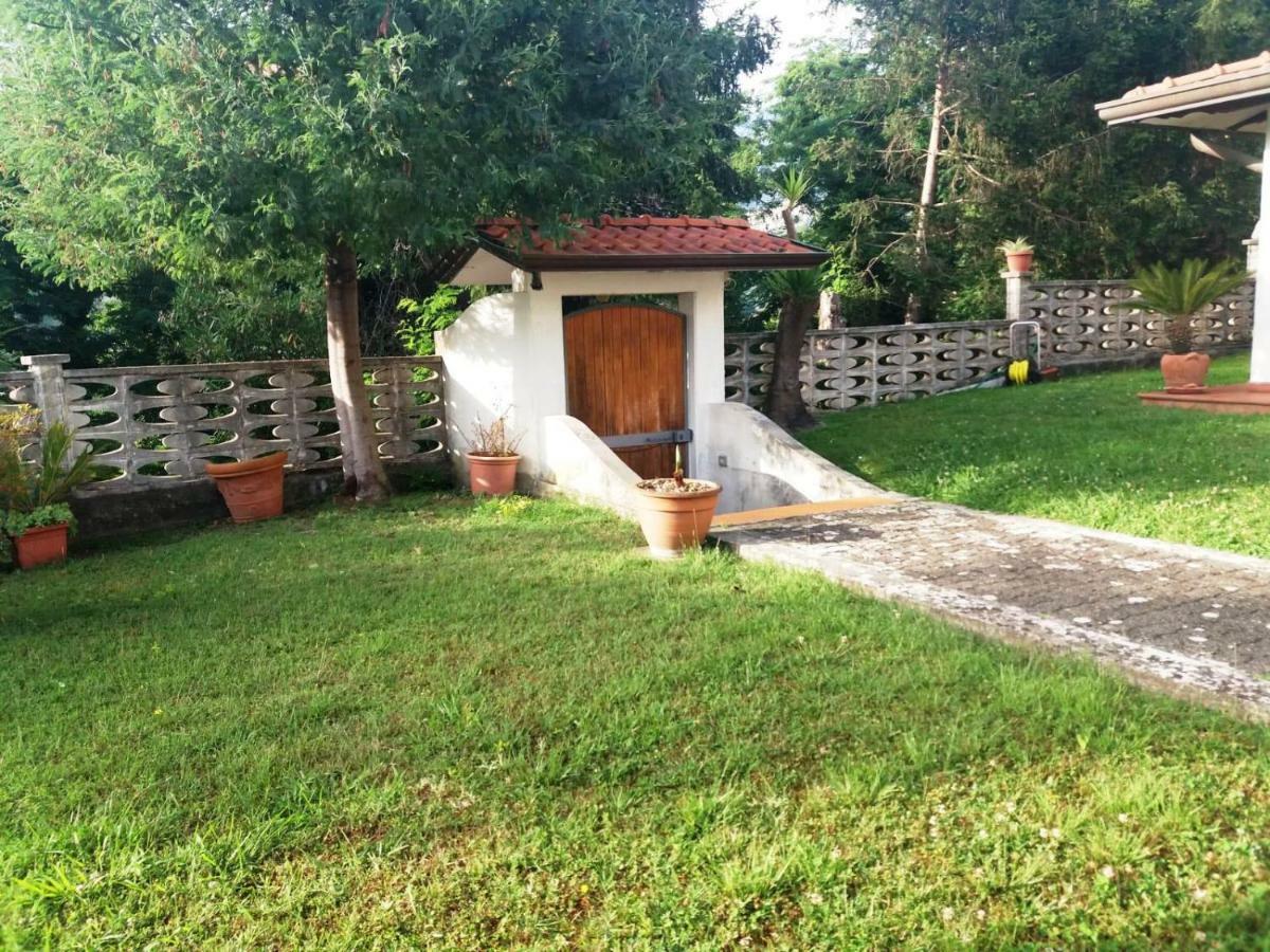 Da Adria Al Corvenale - Casa Vacanze Carrara - Βίλα Εξωτερικό φωτογραφία