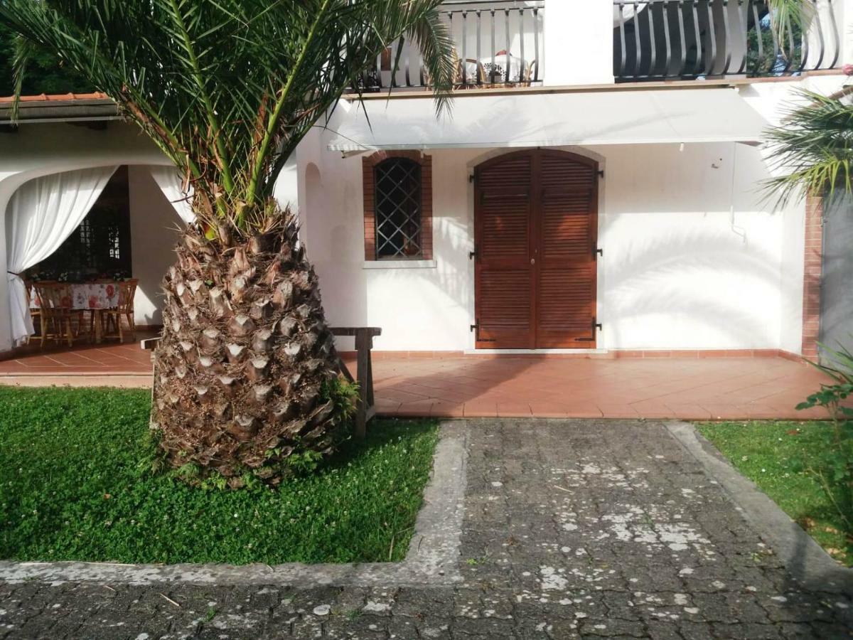 Da Adria Al Corvenale - Casa Vacanze Carrara - Βίλα Εξωτερικό φωτογραφία