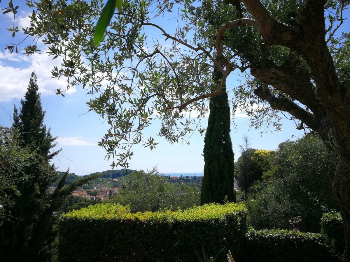 Da Adria Al Corvenale - Casa Vacanze Carrara - Βίλα Εξωτερικό φωτογραφία